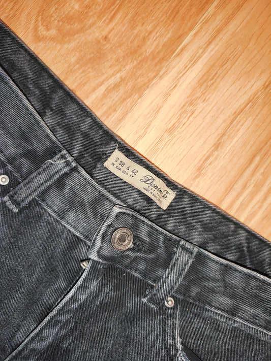 Denim Co. Women’s Black Distressed Denim Shorts – Raw Hem, Size 42 (EU)