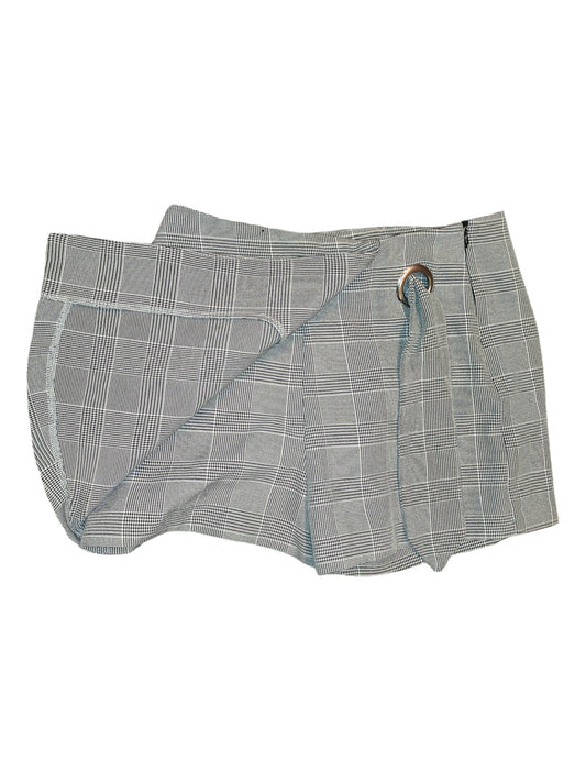 Women's Grey Plaid Wrap-Style Mini Skort with Ring Detail (Defective Zipper)