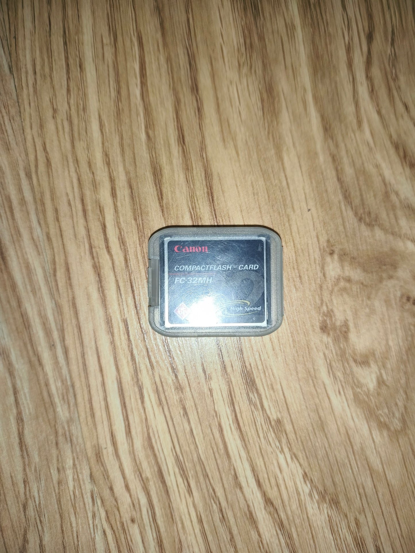 Vintage Canon FC-32MH 32MB CompactFlash Memory Card with Protective Case (Untested)