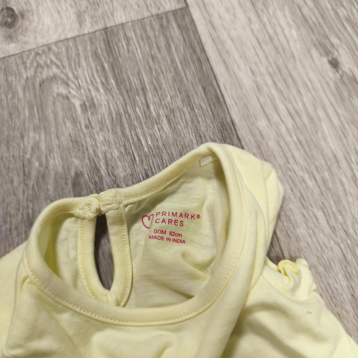 Primark Baby Girls Yellow Flourish Graphic T-Shirt Top 0-3 Months 62cm Flutter