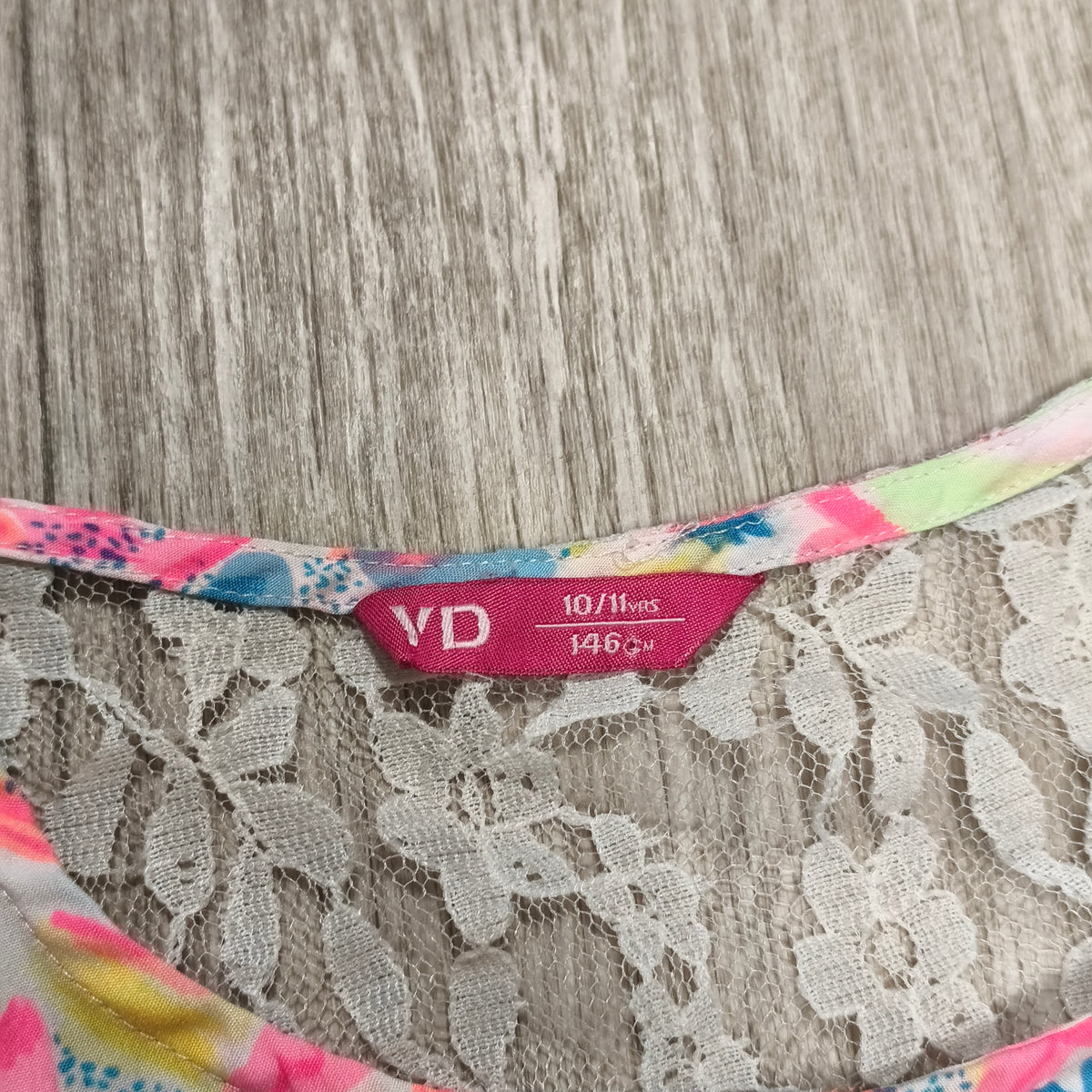 VD Girls Sleeveless Top 10-11Y 146cm Abstract Multicolor Lace Back Blouse