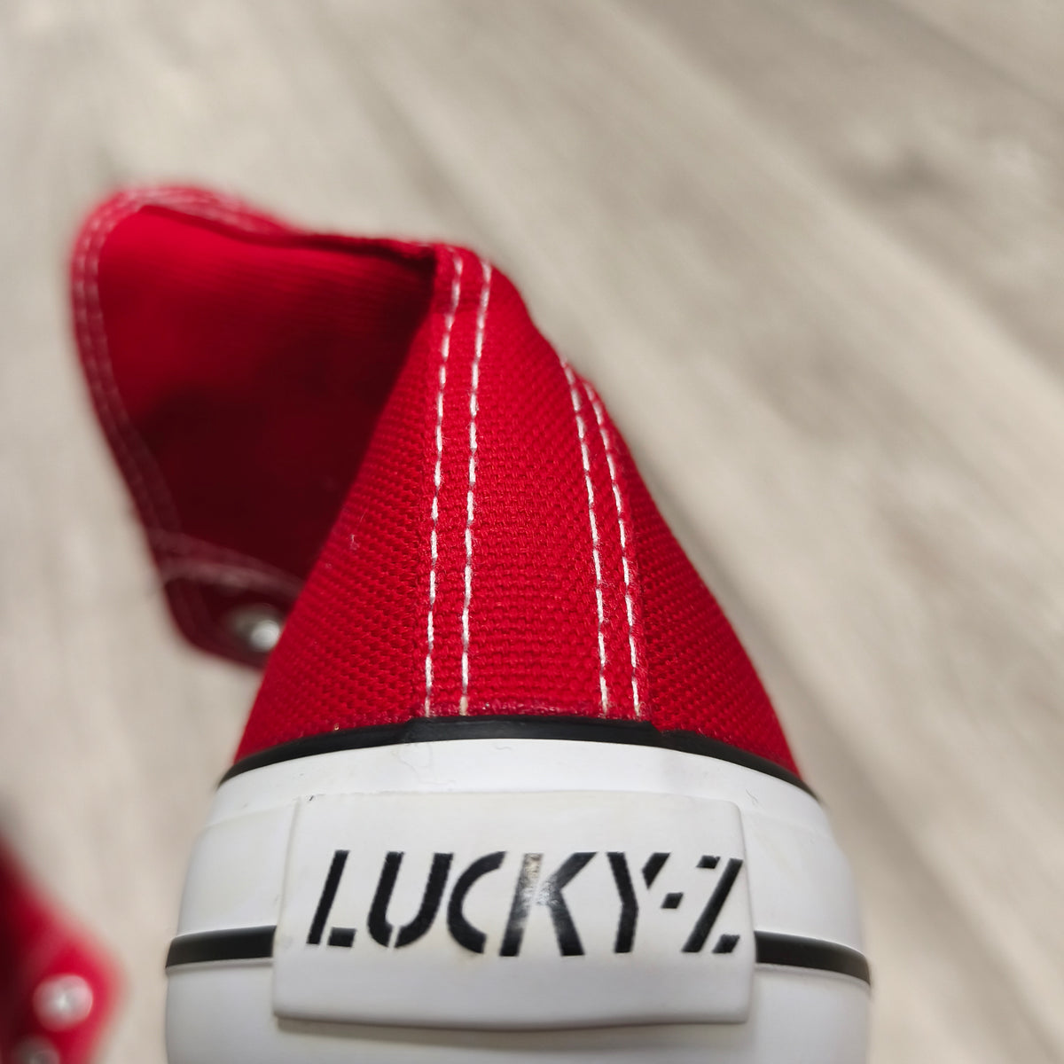LUCKY-Z Red Canvas High Top Sneakers Shoes Lace Up Size EU 41