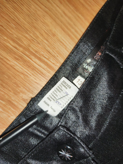 Vintage Y2K Coated Black Zip Pants – Cyber Grunge Punk Waxed Denim (Size 13 / XS-S)