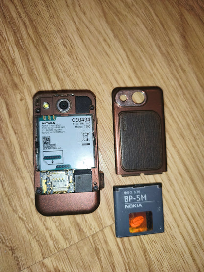 Vintage Nokia 7390 L'Amour Collection – Bronze/Brown (Partially Working / Main Screen Faulty / For Repair)