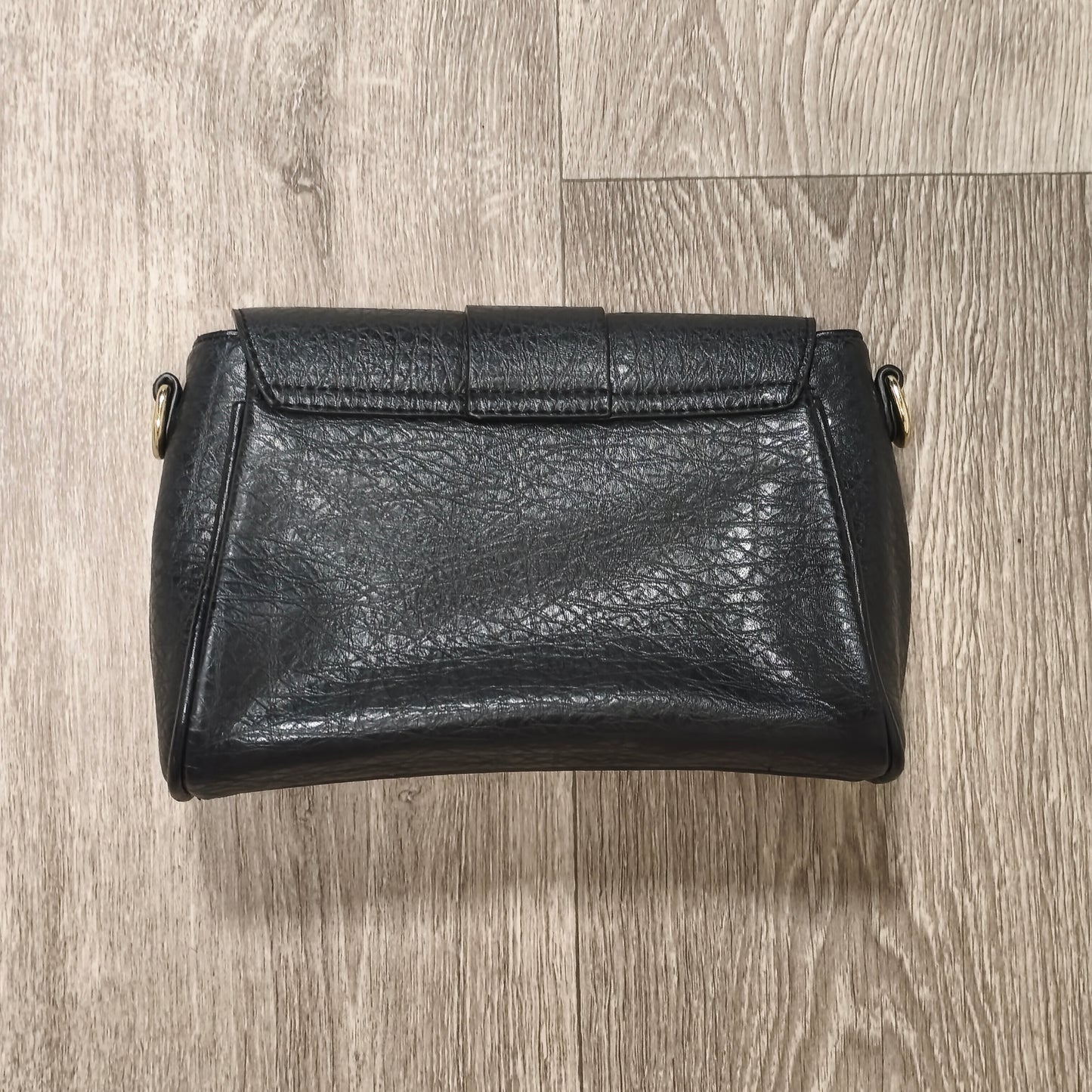 Black Textured Faux Leather Flap Crossbody Shoulder Bag Gold Hardware Lock