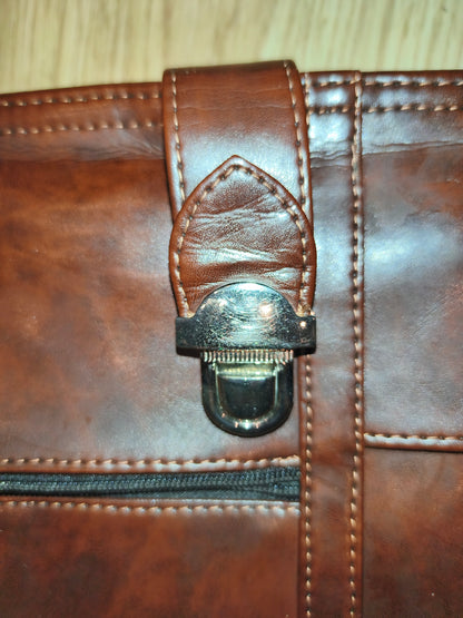 Vintage Style Brown Faux Leather Messenger Bag / Business Briefcase with Multiple Compartments