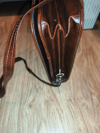 Vintage Style Brown Faux Leather Messenger Bag / Business Briefcase with Multiple Compartments