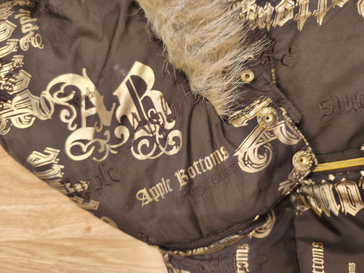 Rare VTG Apple Bottoms Real Down Puffer Vest Black Gold Satin McBling Hooded M