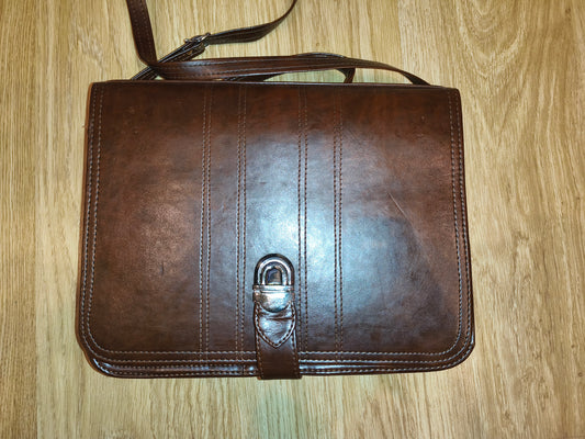 Vintage Style Brown Faux Leather Messenger Bag / Business Briefcase with Multiple Compartments