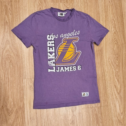 NBA Los Angeles Lakers LeBron James #6 Graphic T-Shirt Purple Mens Size XS