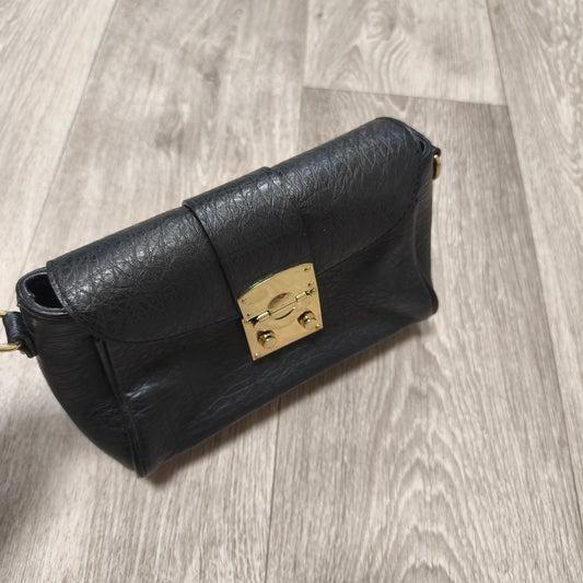 Black Textured Faux Leather Flap Crossbody Shoulder Bag Gold Hardware Lock