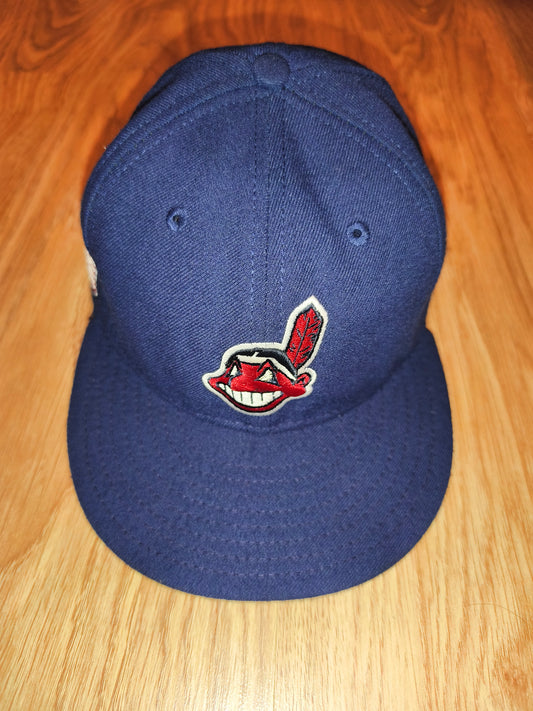 Vintage New Era 59FIFTY Cleveland Indians Fitted Cap – Chief Wahoo Logo & American Flag Patch – Size 7 3/8