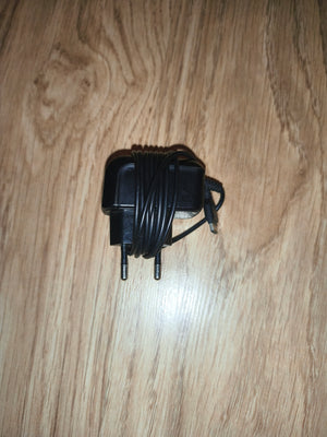 Original Samsung ATADS30EBE Reiseadapter-Wandladegerät (EU-Stecker) — UNGETESTET