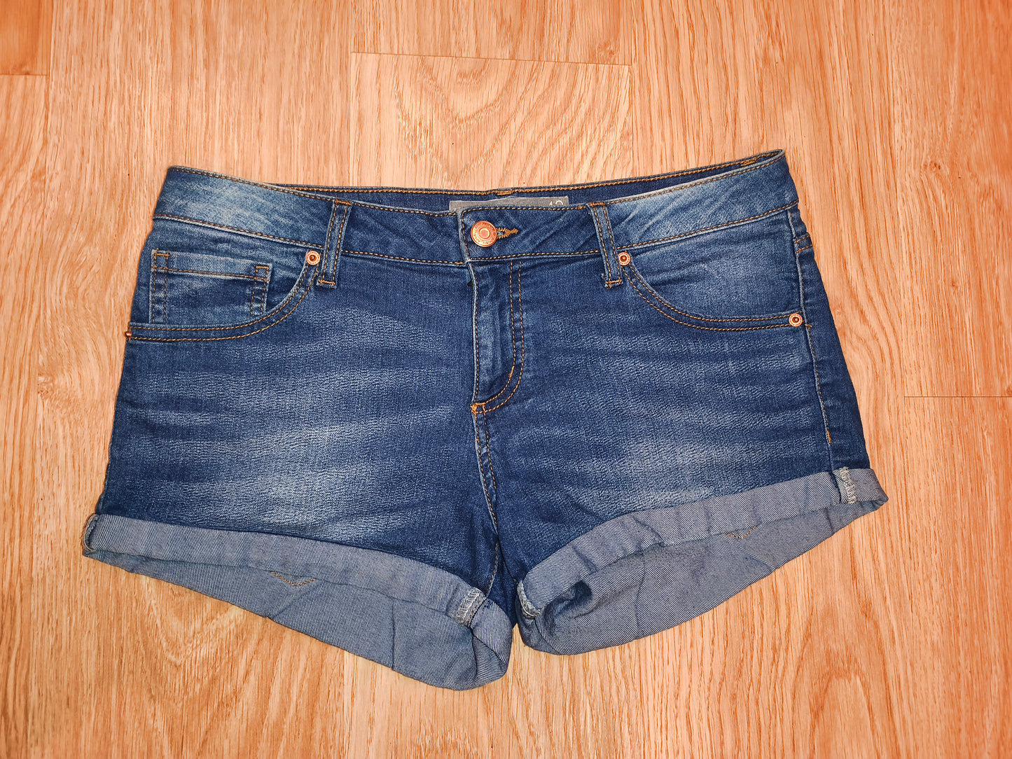 Amisu Denim Co. Women's Blue Denim Shorts – Folded Hem, Size 40 (EU)