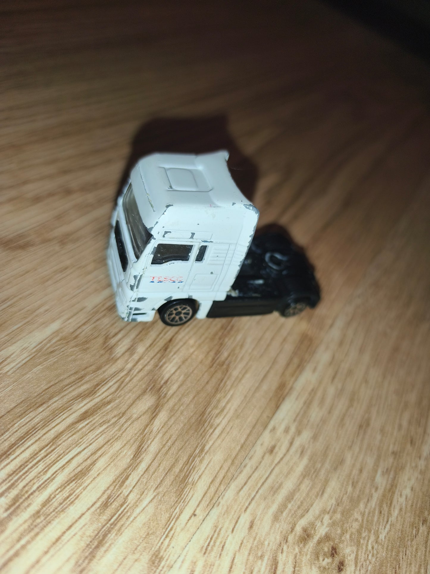 Vintage MAN TGX / TGA Tractor Unit "Tesco" Promotional Die-Cast Truck – White (Play-Worn)
