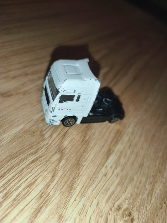 Vintage MAN TGX / TGA Tractor Unit "Tesco" Promotional Die-Cast Truck – White (Play-Worn)
