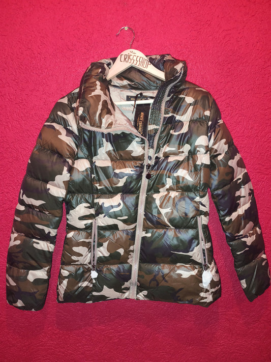 Monte Cervino Women's Camouflage Lightweight Puffer Jacket – Size M (NWT)