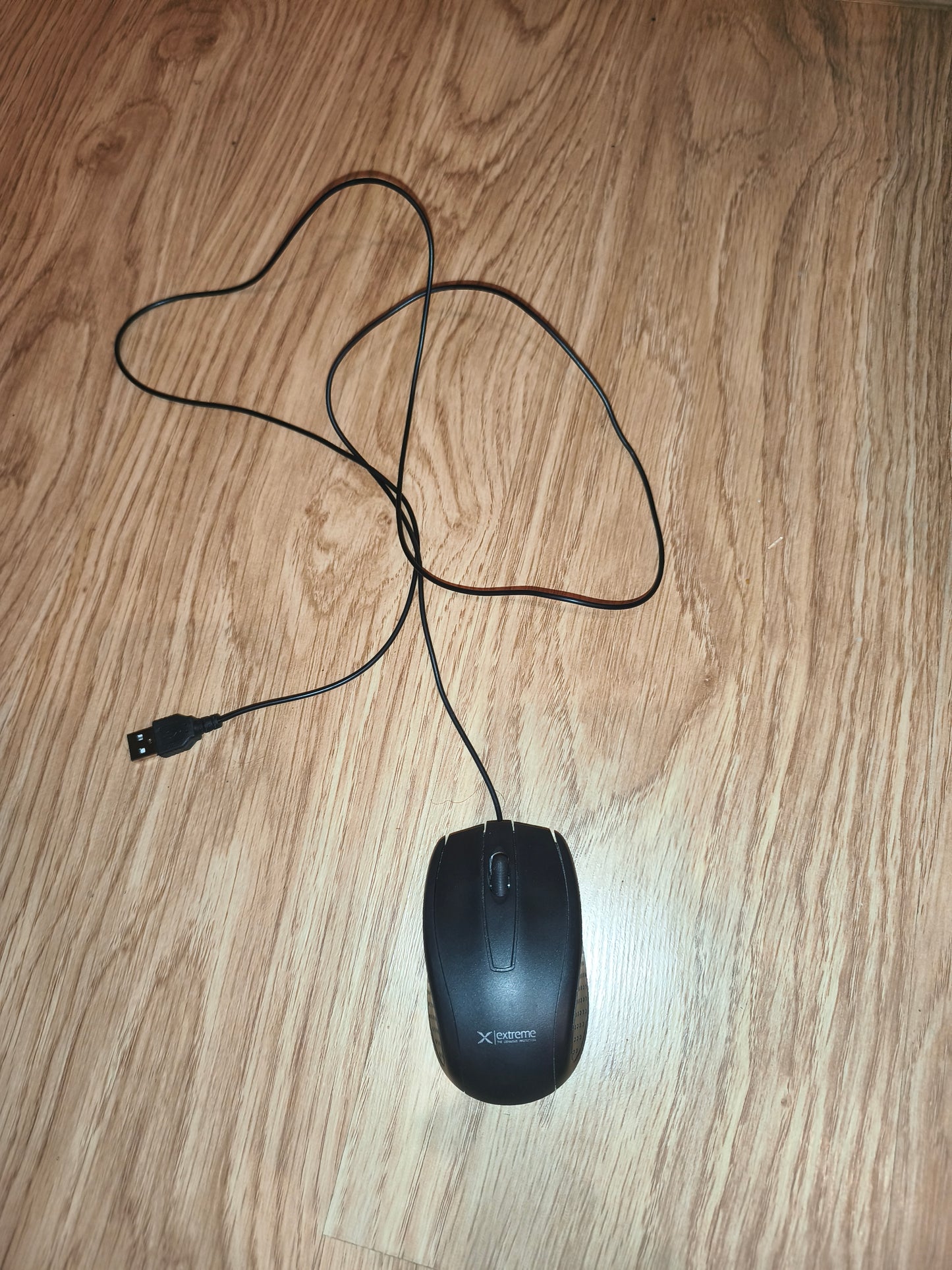 Extreme XM106K Wired Optical USB Mouse – Black, 1000 DPI