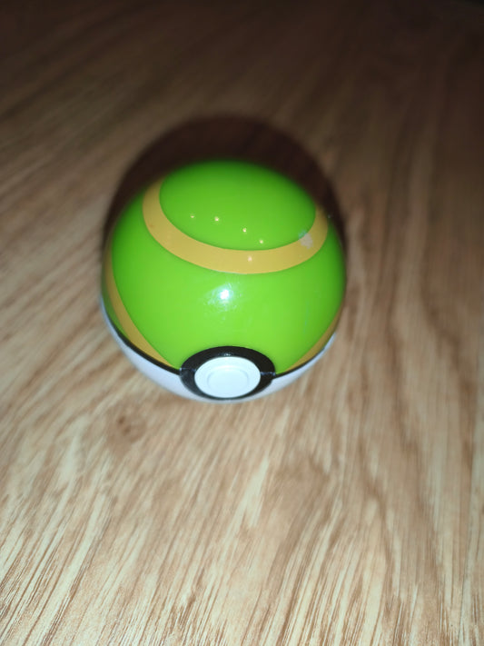 2015 Pokémon TOMY Nest Ball Pop-Open Toy with Marvel Thor Mini Figure Inside