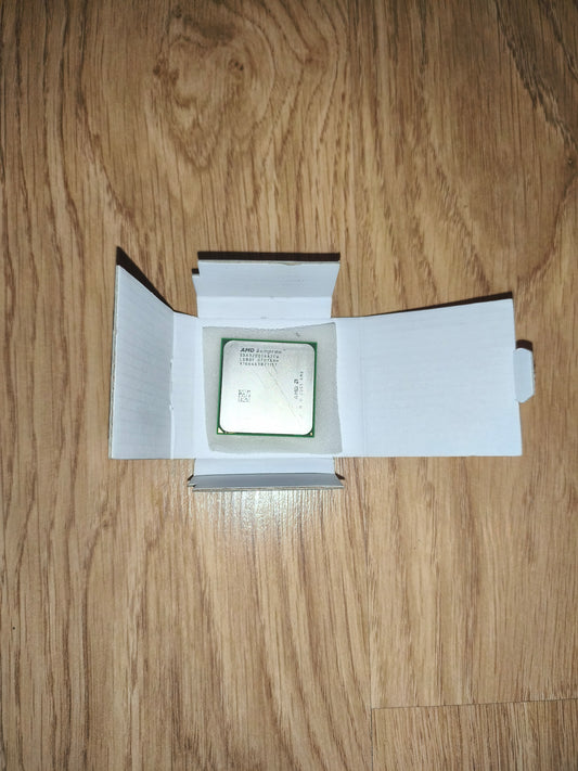 AMD Sempron 3200+ 1.8 GHz (SDA3200IAA2CW) Processor