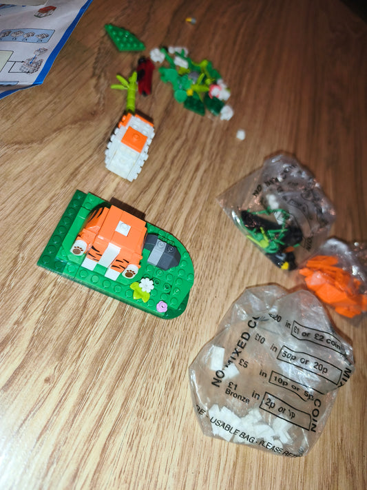 Professor Puzzle Little Bricks - Tiger Construction Toy Set