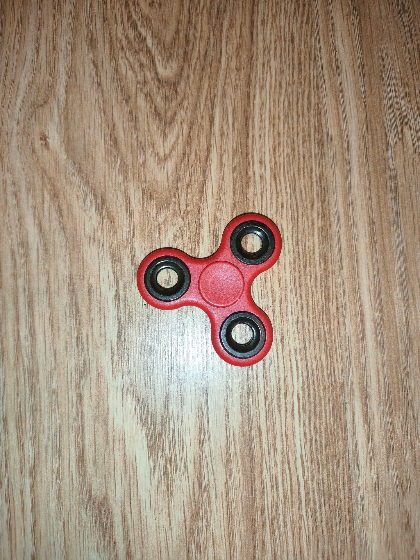 Classic Tri-Spinner Fidget Toy – Red & Black