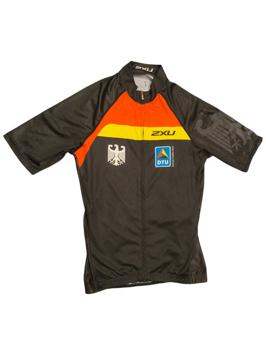 2XU Germany Triathlon Cycling Jersey Men's 2XL Black Short Sleeve Bike Top DTU