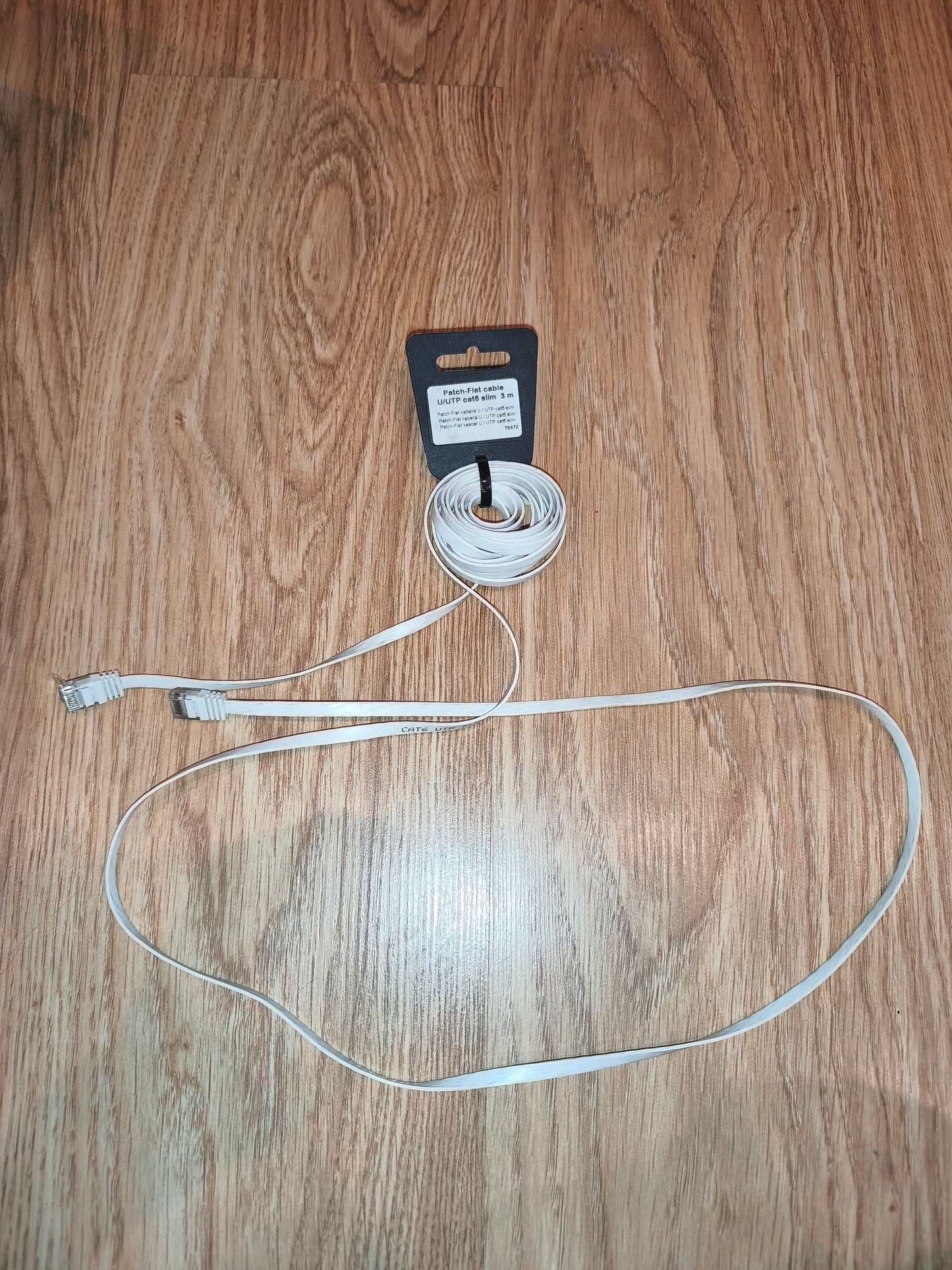 Slim Flat Cat6 U/UTP Ethernet Patch Cable – 3m White High-Speed LAN Cord