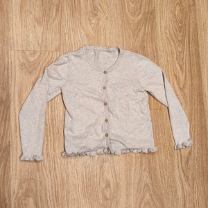 George grauer Cardigan für Mädchen, 6-7 Jahre, Volants an Saum und Bündchen, 100% Baumwolle, Knopfleiste vorn