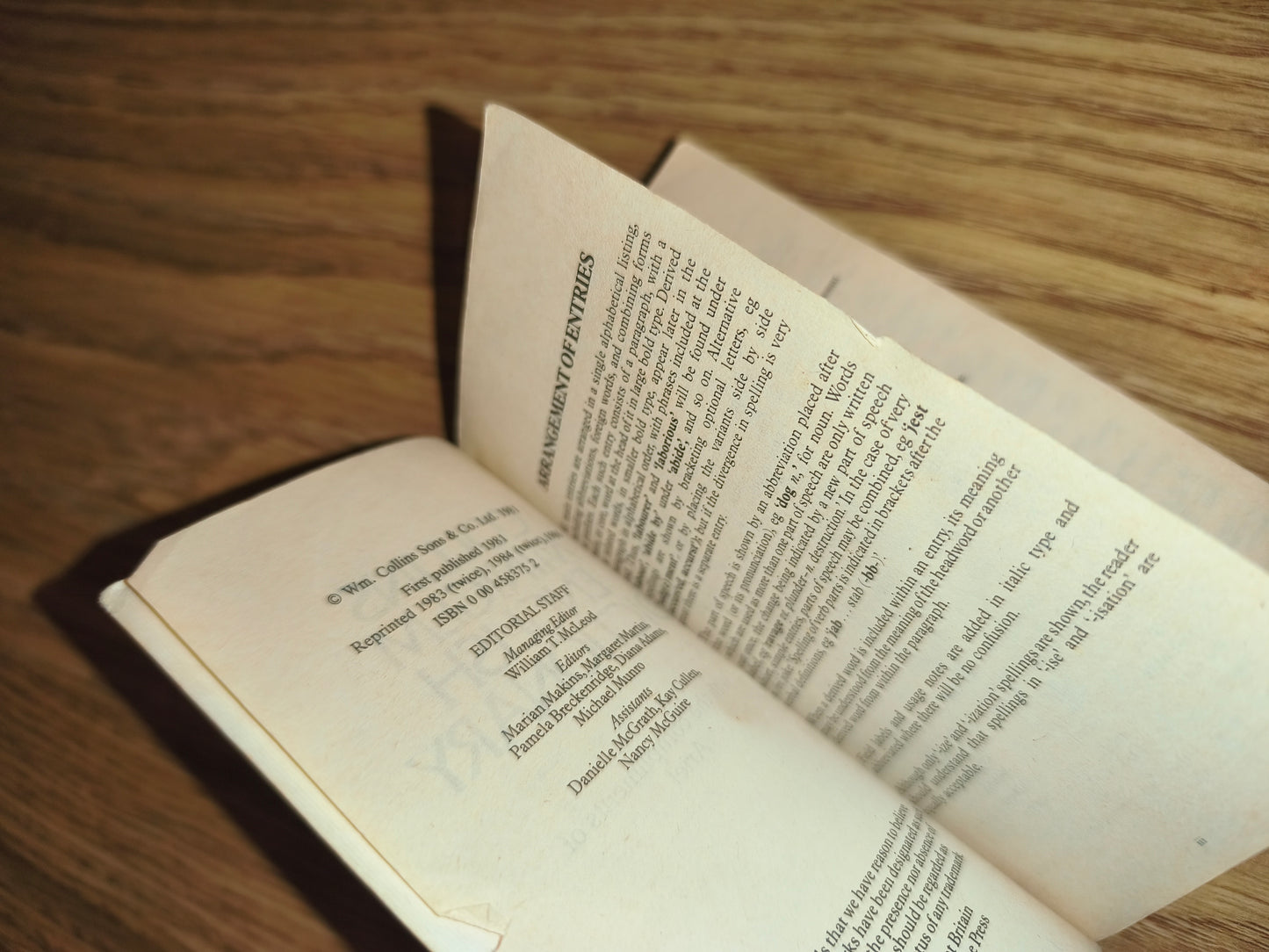 Vintage Collins Minigem English Dictionary – 1981 Edition
