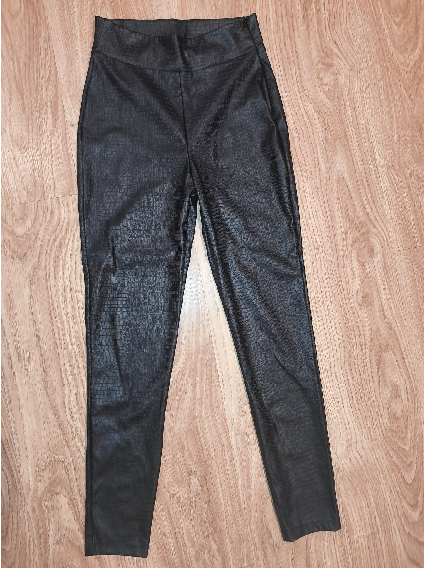 MOHITO Women's Black Croc-Embossed Faux Leather Skinny Trousers – Size XS