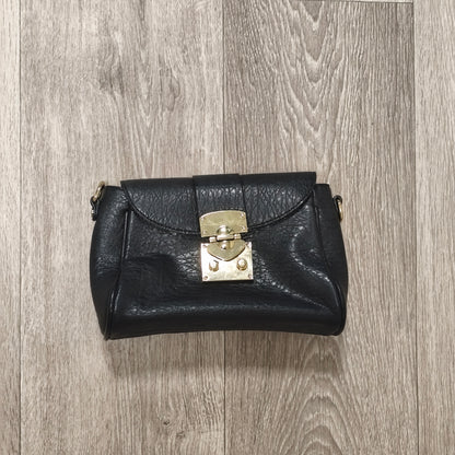 Black Textured Faux Leather Flap Crossbody Shoulder Bag Gold Hardware Lock