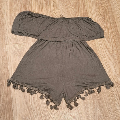 Boohoo Taylor Bardot Tassel Trim Playsuit Romper Khaki Green US 6 UK 10 NWT