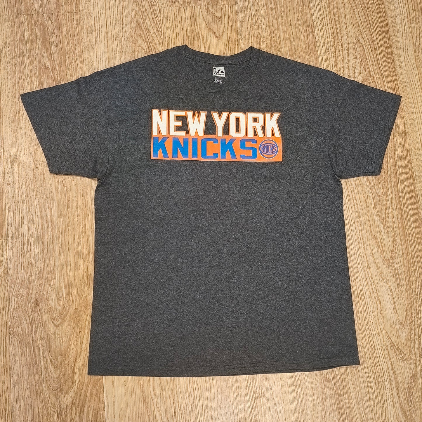 Majestic NBA New York Knicks Porzingis #6 T-Shirt Mens XL Grey Graphic Tee