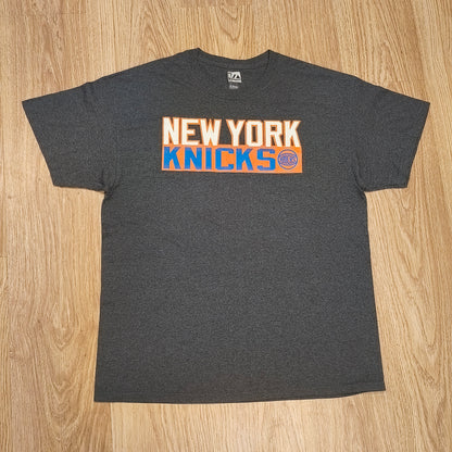 Majestic NBA New York Knicks Porzingis #6 T-Shirt Mens XL Grey Graphic Tee