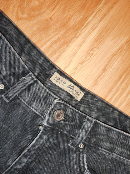 Denim Co. Women’s Black Distressed Denim Shorts – Raw Hem, Size 42 (EU)
