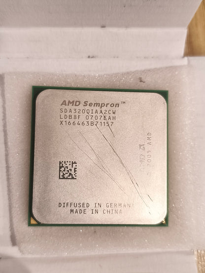 AMD Sempron 3200+ 1.8 GHz (SDA3200IAA2CW) Processor