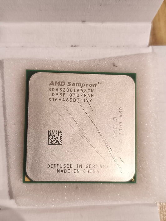 AMD Sempron 3200+ 1.8 GHz (SDA3200IAA2CW) Processor