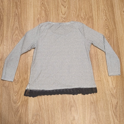 Womens Striped Long Sleeve Knit Top Size M White Black Lace Trim Hem Shirt