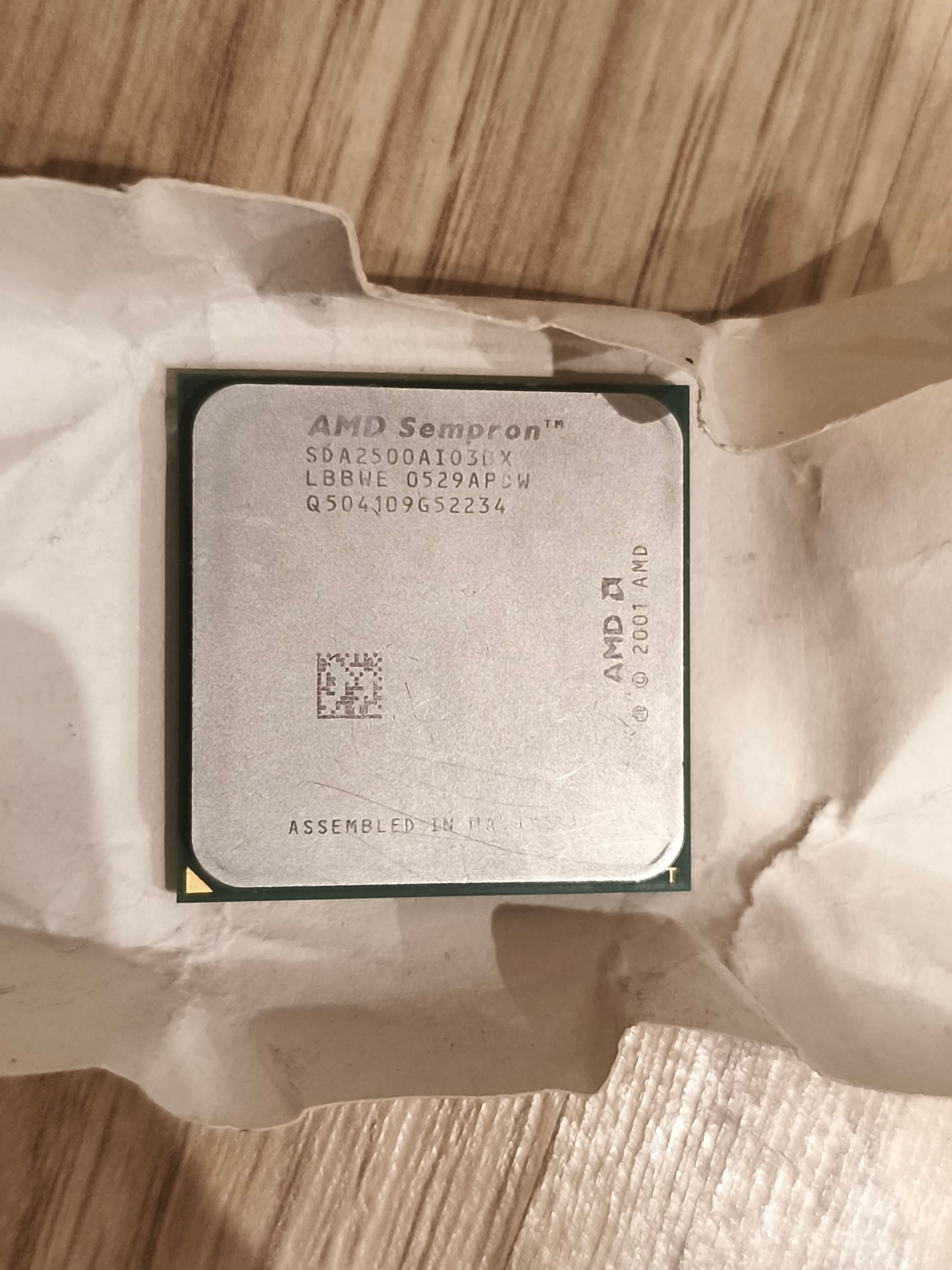 AMD Sempron 2500+ 1.4GHz CPU Processor Socket 754 SDA2500AIO3BX Vintage Retro PC