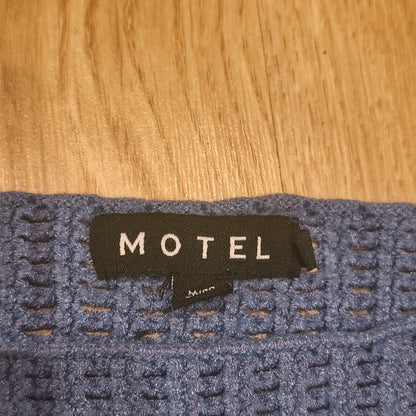 Motel Striped Knit Cropped Sweater Top Womens XS Blue Grey Long Sleeve
