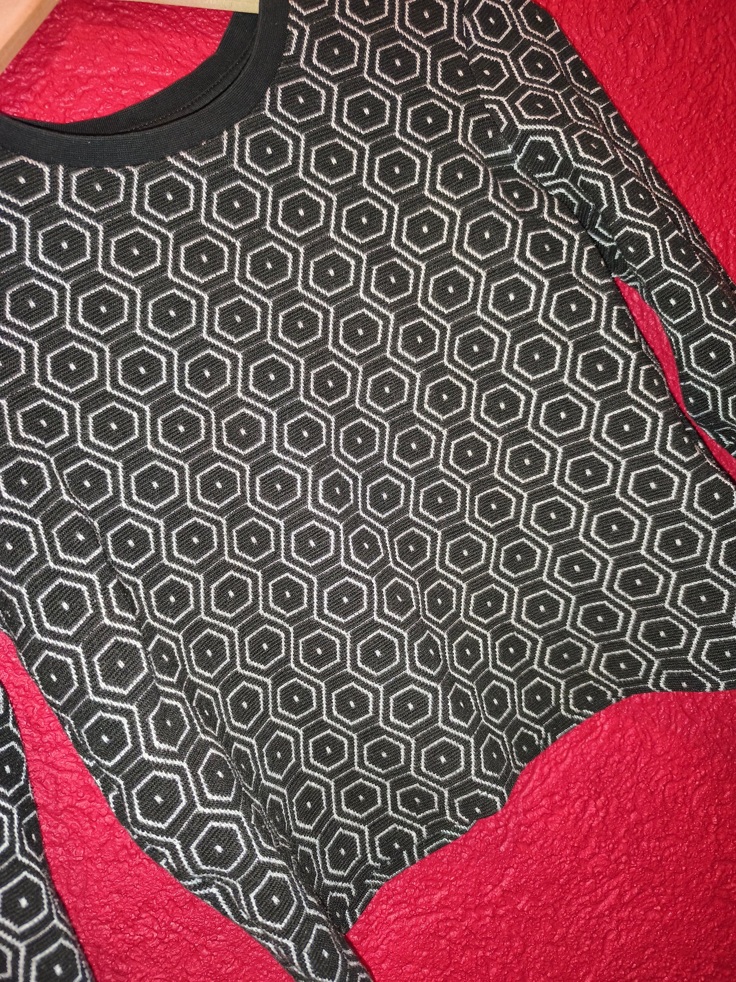 Topshop Geometric Hexagon Long Sleeve Crop Top – Size UK 6 / EUR 34 / US 2