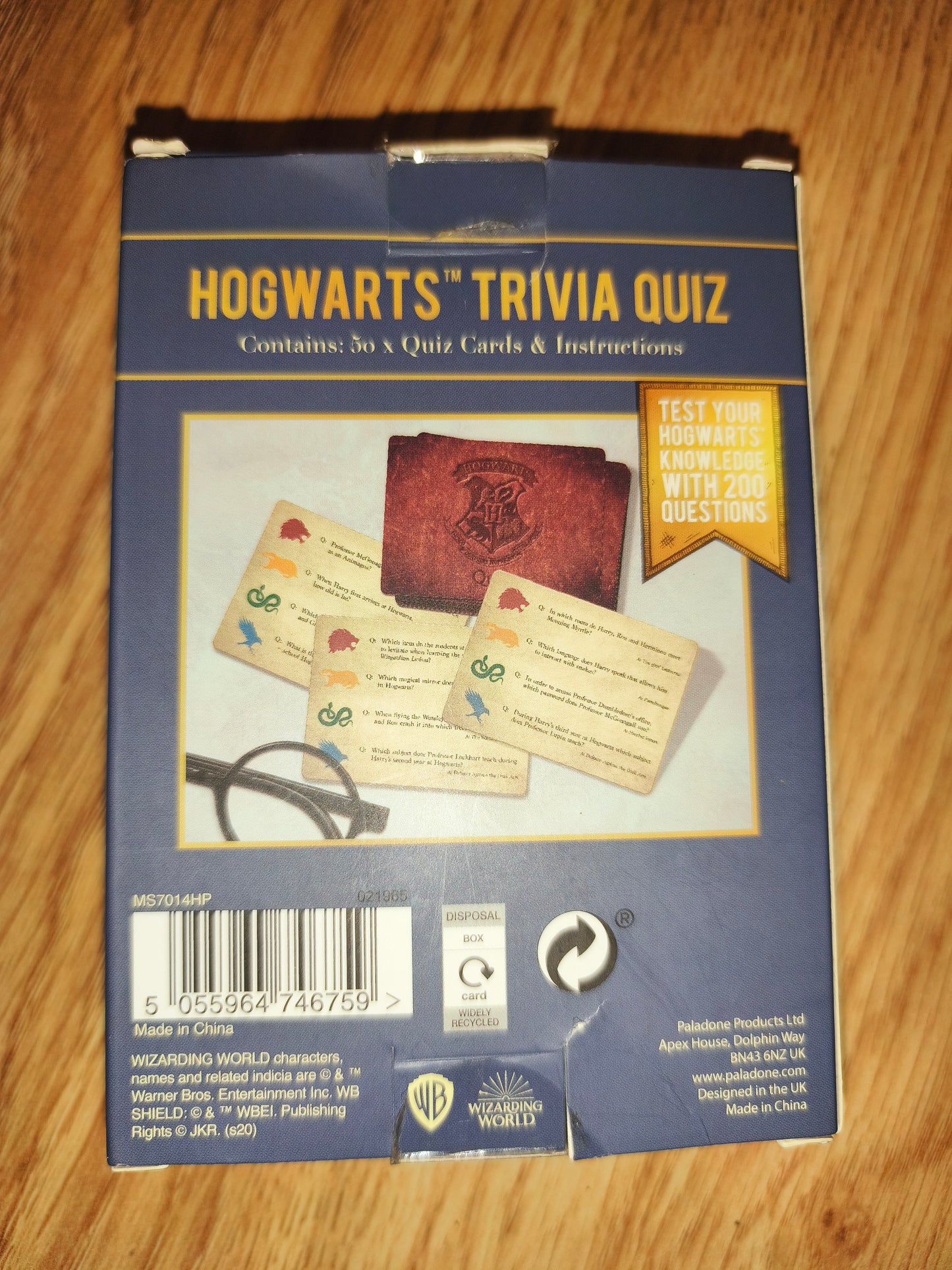 Harry Potter: Hogwarts Trivia Quiz – 200 Questions Travel Card Game (Paladone)