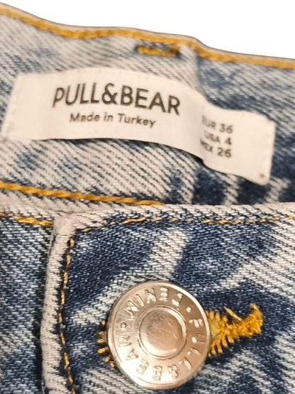 Pull&Bear High Waisted Distressed Mom Jeans Light Wash Blue Size 4 / 36 / 26