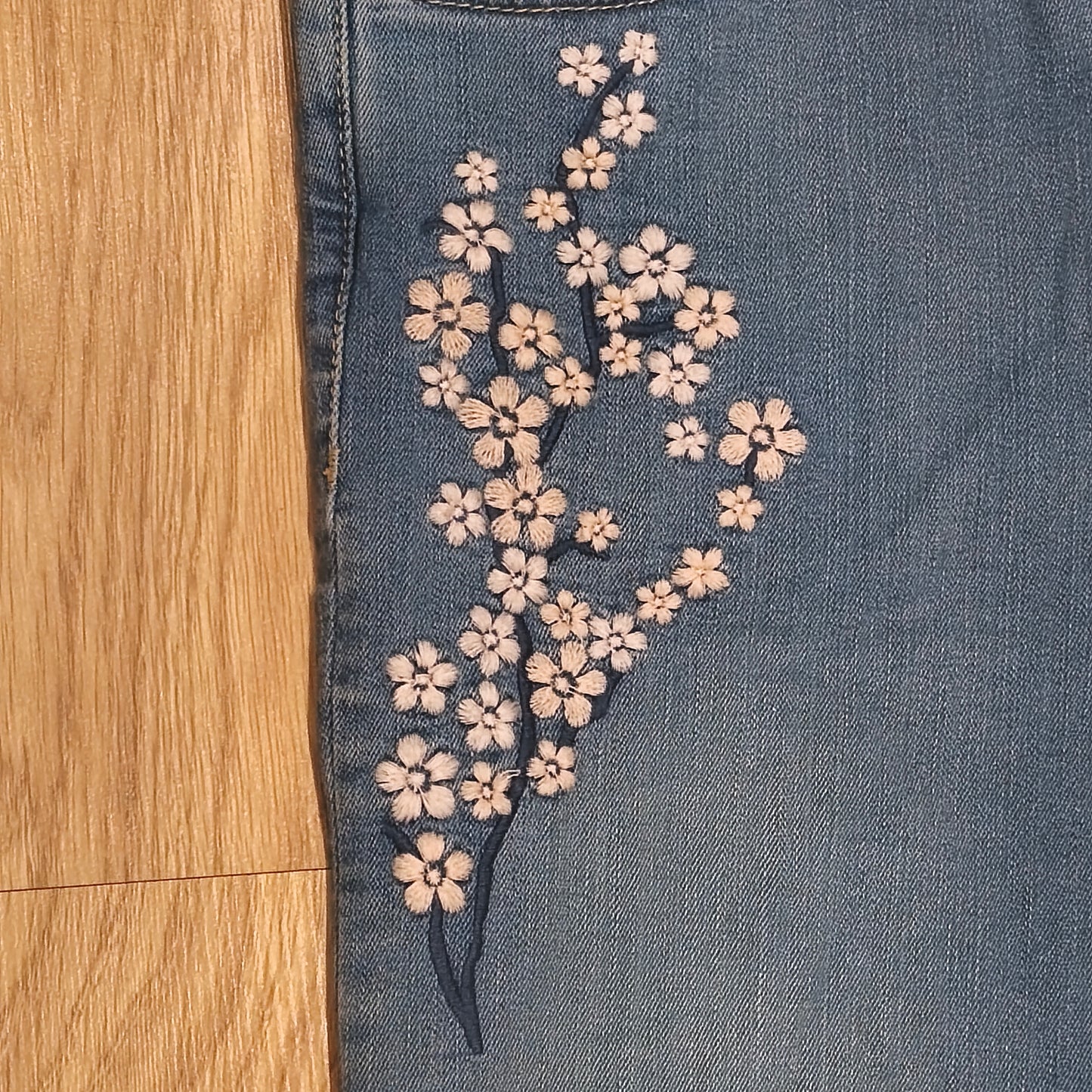 F&F Women Floral Embroidered Jeans Blue Stretch Skinny Raw Hem UK 10 US 6 EUR 38