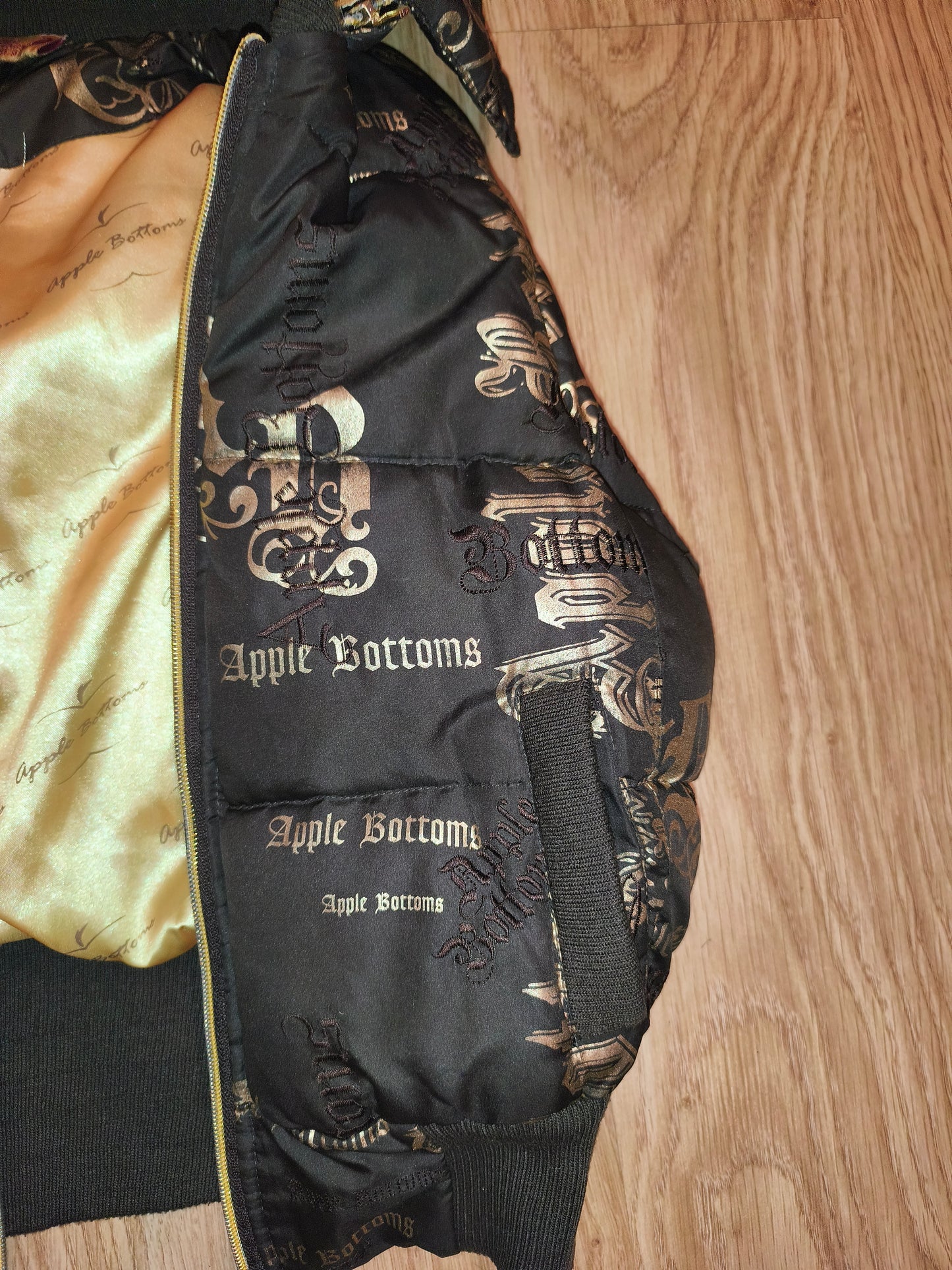 Rare VTG Apple Bottoms Real Down Puffer Vest Black Gold Satin McBling Hooded M