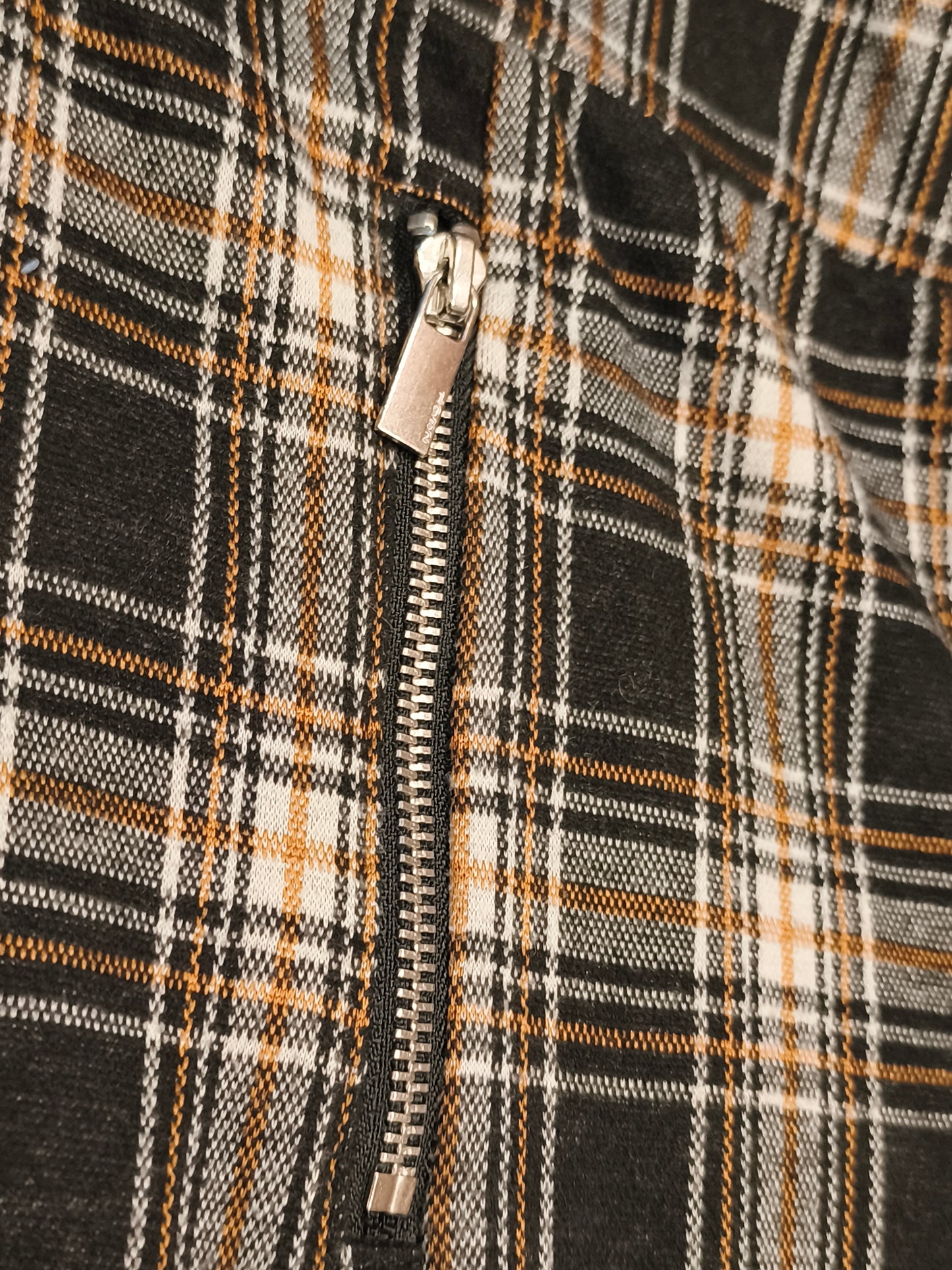 NEXT Women’s Plaid Checked Trousers Size 12R Black Tan White Tapered Zip Detail