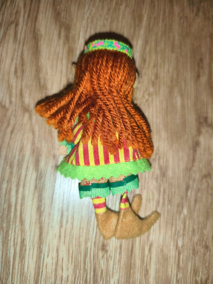 Vintage Wooden Head Elf Pixie Doll – Retro Fabric & Yarn Collectible Figure