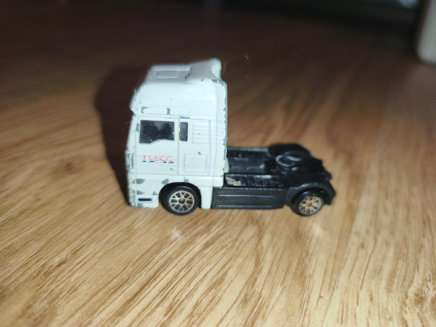 Vintage MAN TGX / TGA Tractor Unit "Tesco" Promotional Die-Cast Truck – White (Play-Worn)