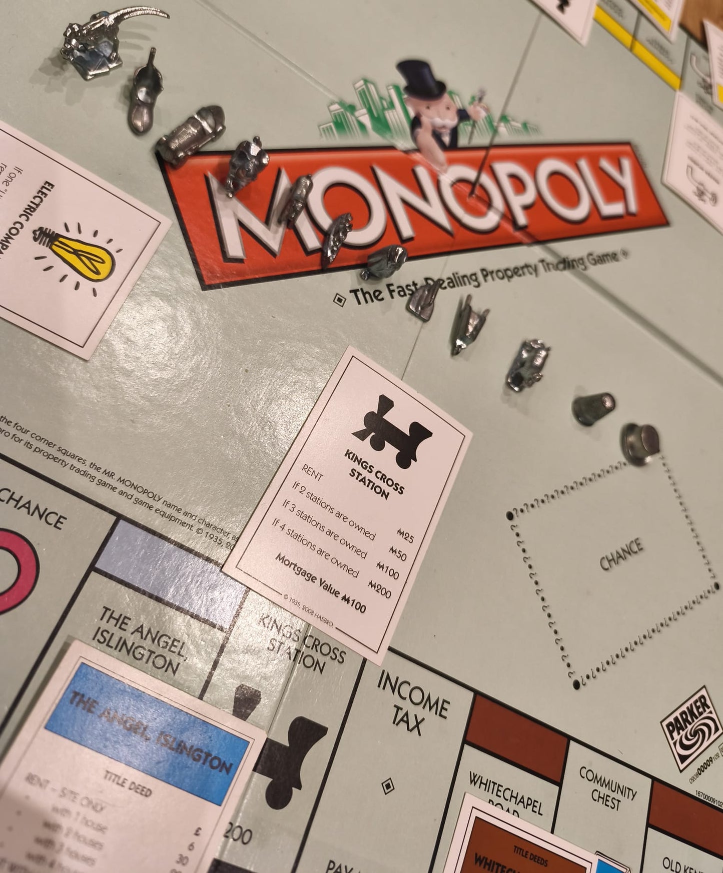 Monopoly Board Game - 2008 Speed Die Edition (with 12 Bonus Tokens)